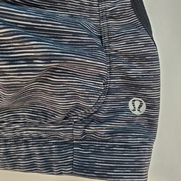 Lululemon black and grey striped sports bra size 4 - Picture 11 of 11